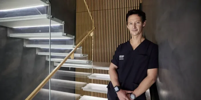 El Dr. Ricart comenta junto a Forbes los nuevos retos de la dermatología